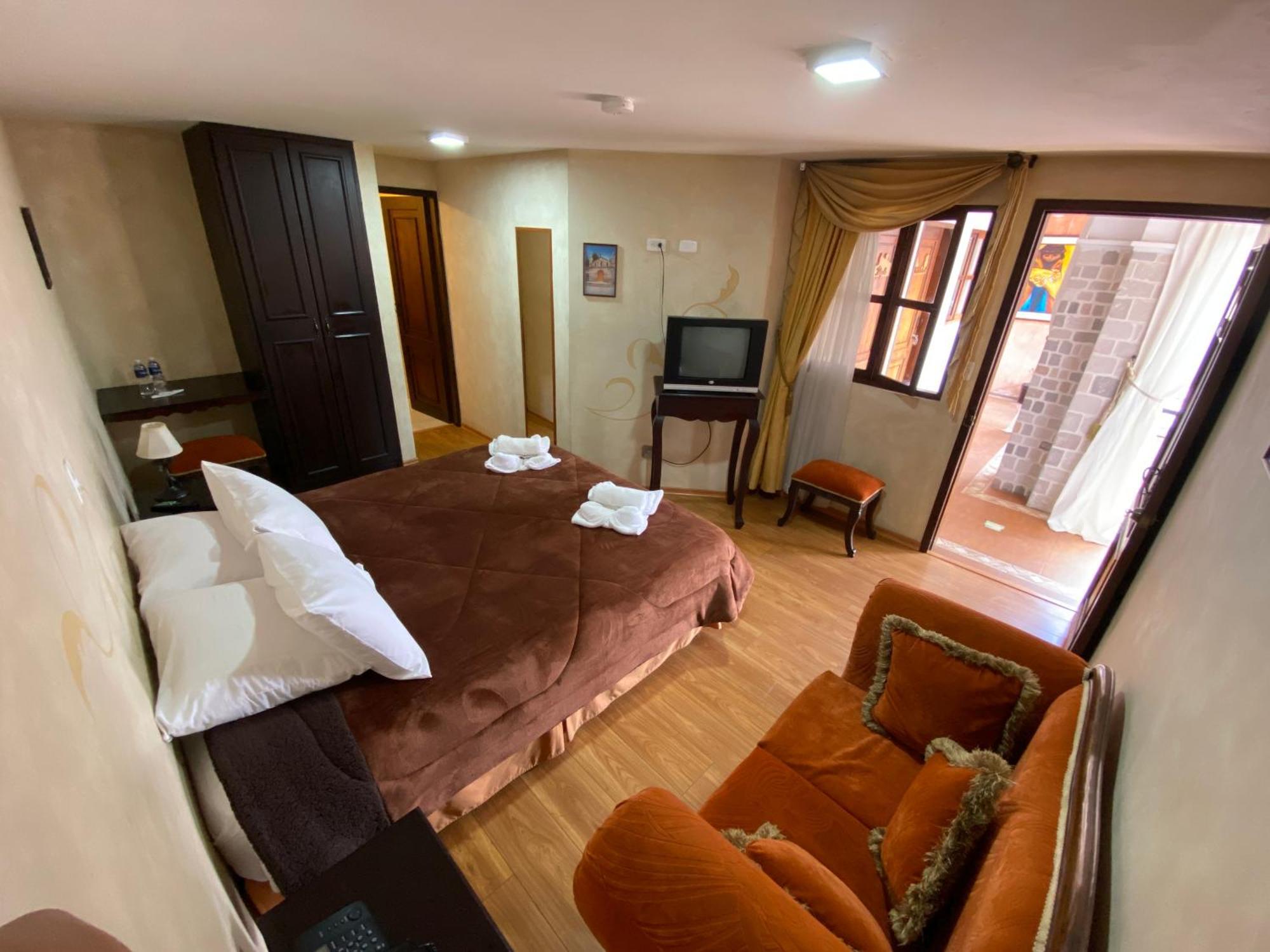 Hotel Golden Rest Latacunga Zewnętrze zdjęcie