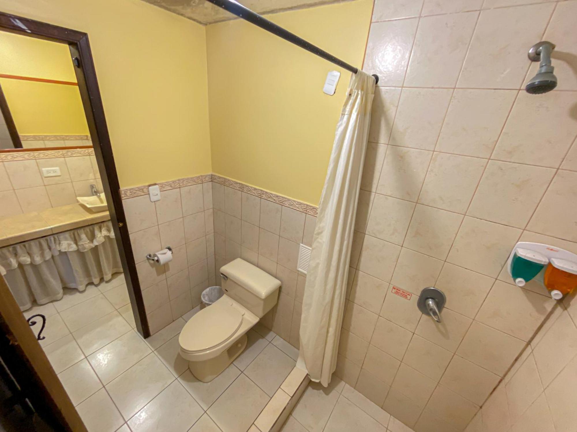 Hotel Golden Rest Latacunga Zewnętrze zdjęcie