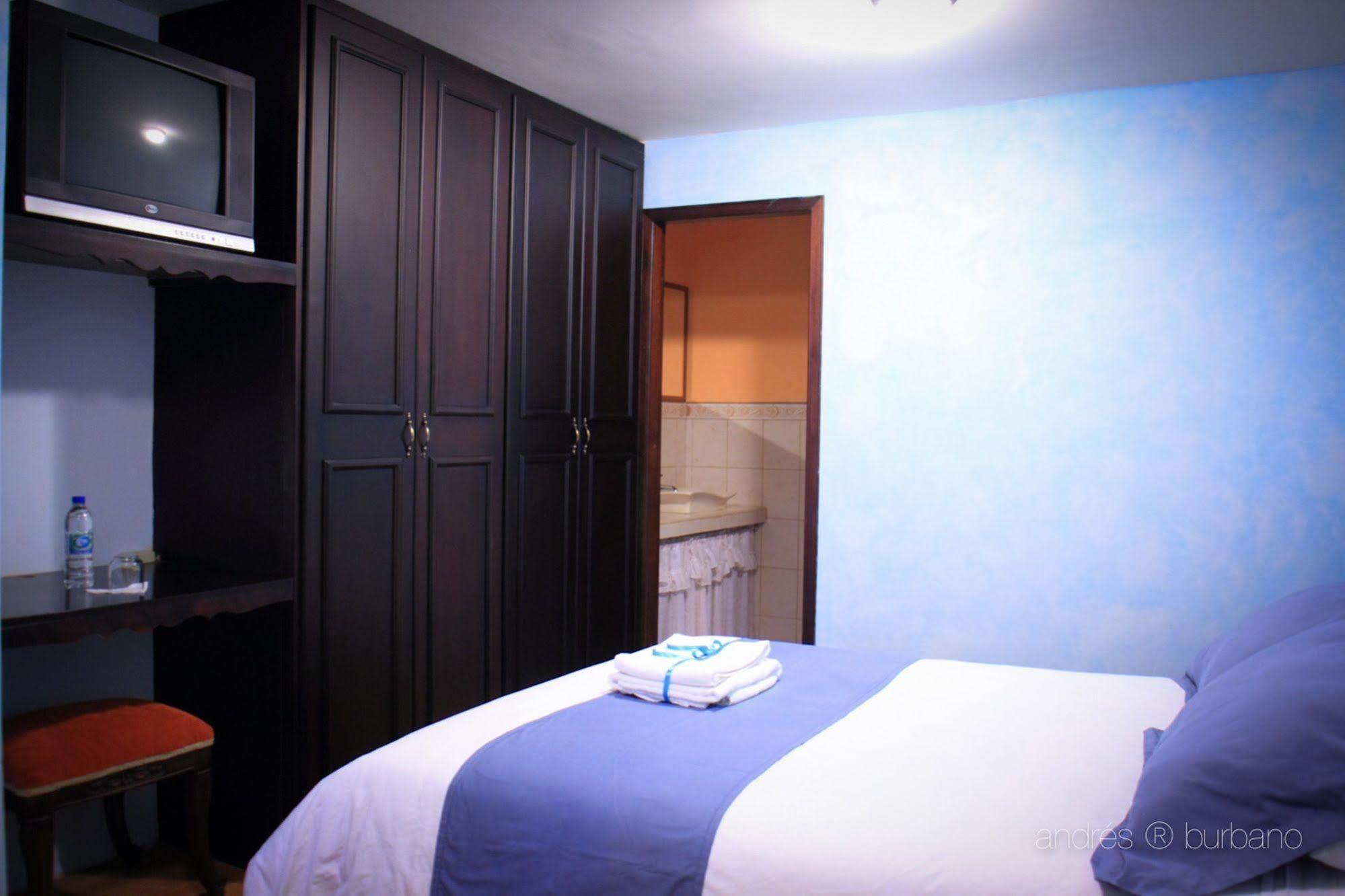 Hotel Golden Rest Latacunga Zewnętrze zdjęcie