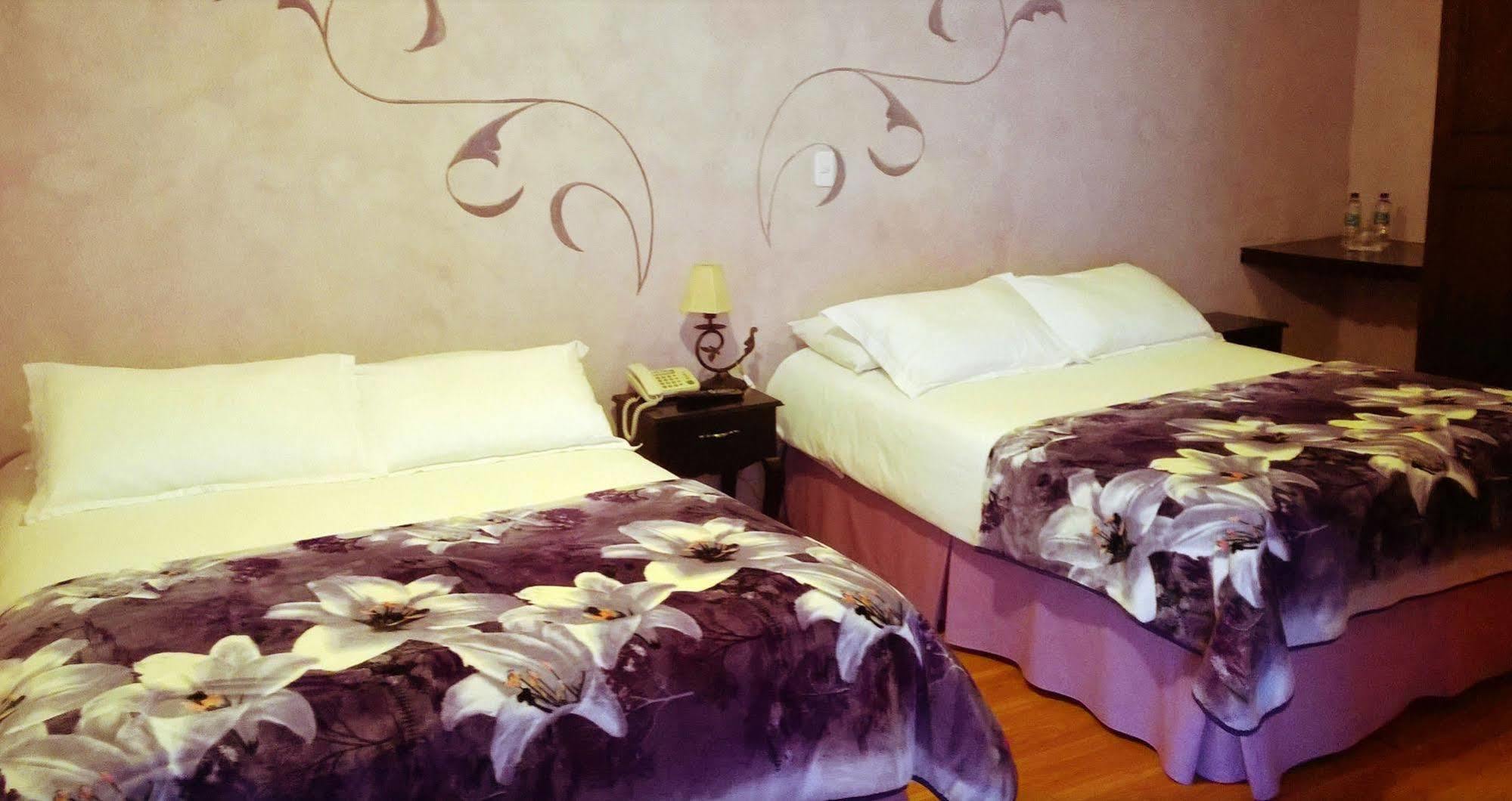 Hotel Golden Rest Latacunga Zewnętrze zdjęcie